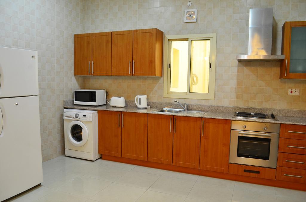 President Suites Apartments Манама Экстерьер фото