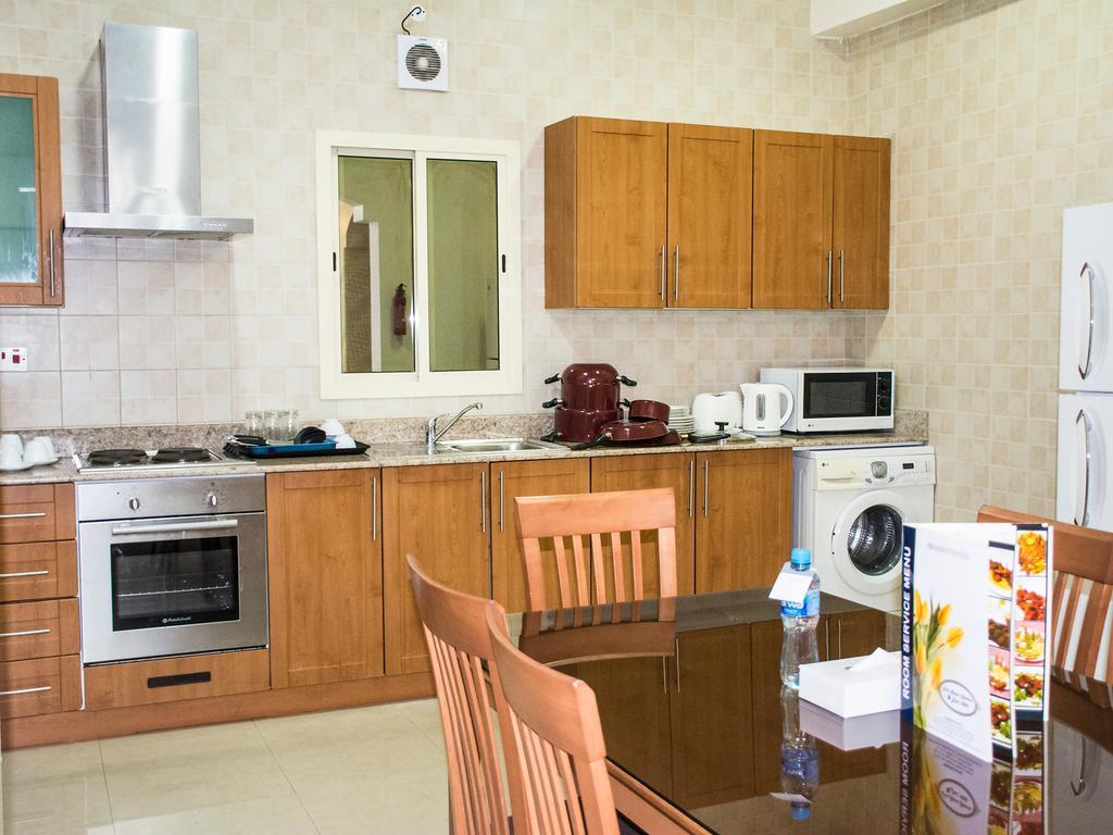 President Suites Apartments Манама Экстерьер фото