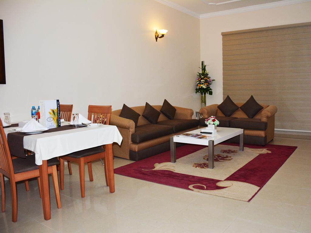 President Suites Apartments Манама Экстерьер фото