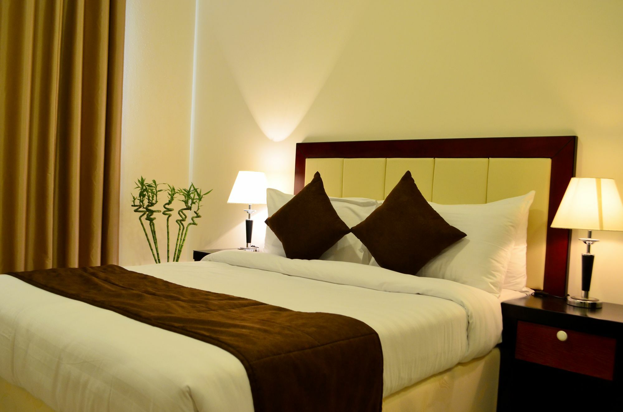 President Suites Apartments Манама Экстерьер фото